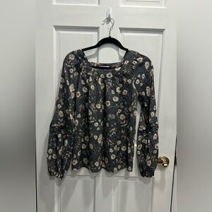 LAUREN CONRAD Floral Gray & Beige Long Sleeve Flowy Blouse SIZE SMALL Pre Loved